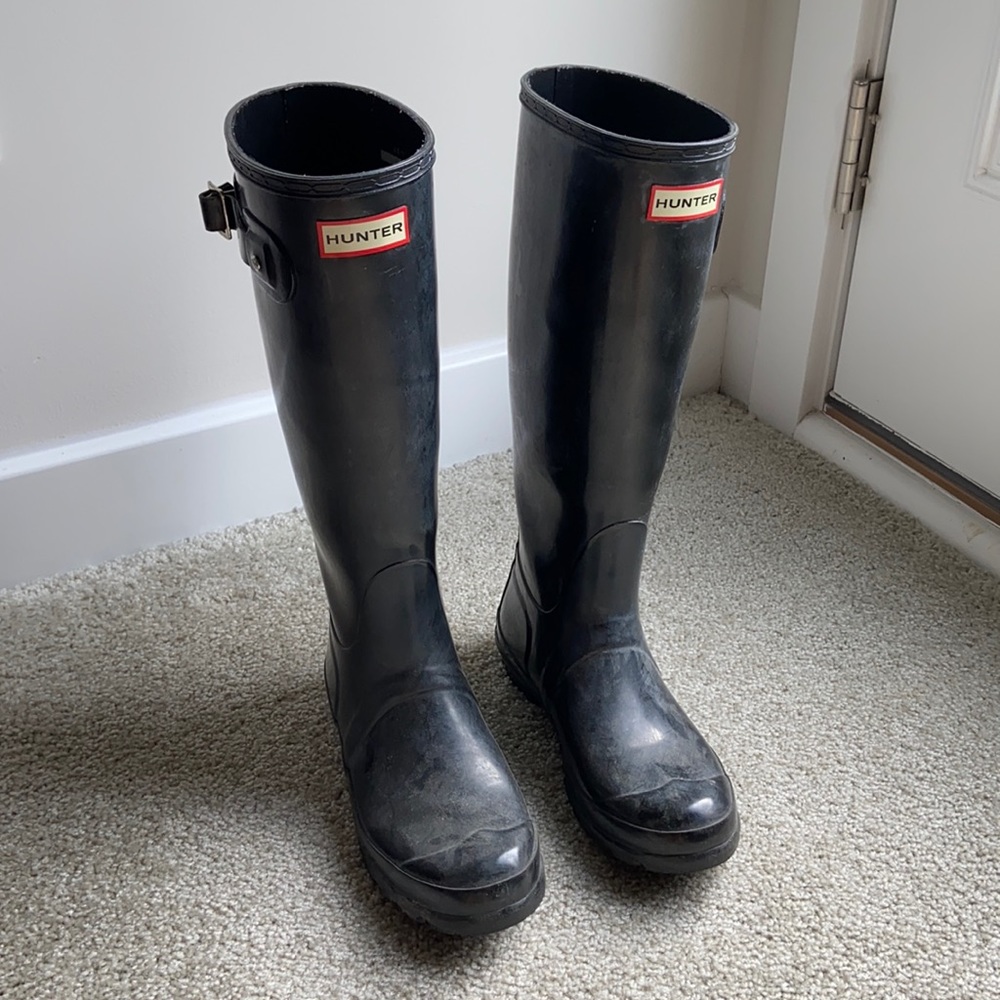 Women's Original Tall Hunter Rain Boots in Gloss Black - Picture 2 of 5